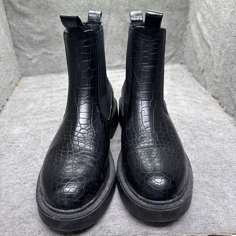 Topshop Chelsea Bootsā Women's 40 Black Croc Embossed Lug Sole Chunky Pull-On